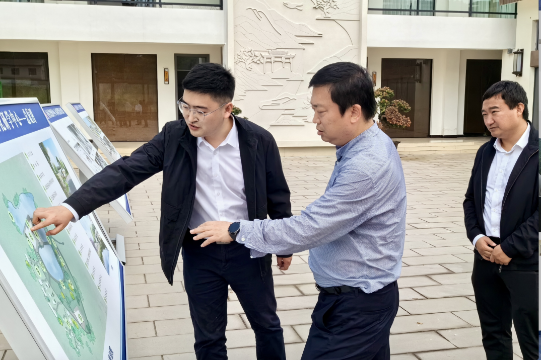 省人生就是博集团领导赴南充市邓家沟村调研乡村振兴工作